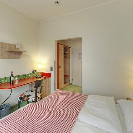 Hotel Da Vinci Gröbenzell Oda fotoğraf