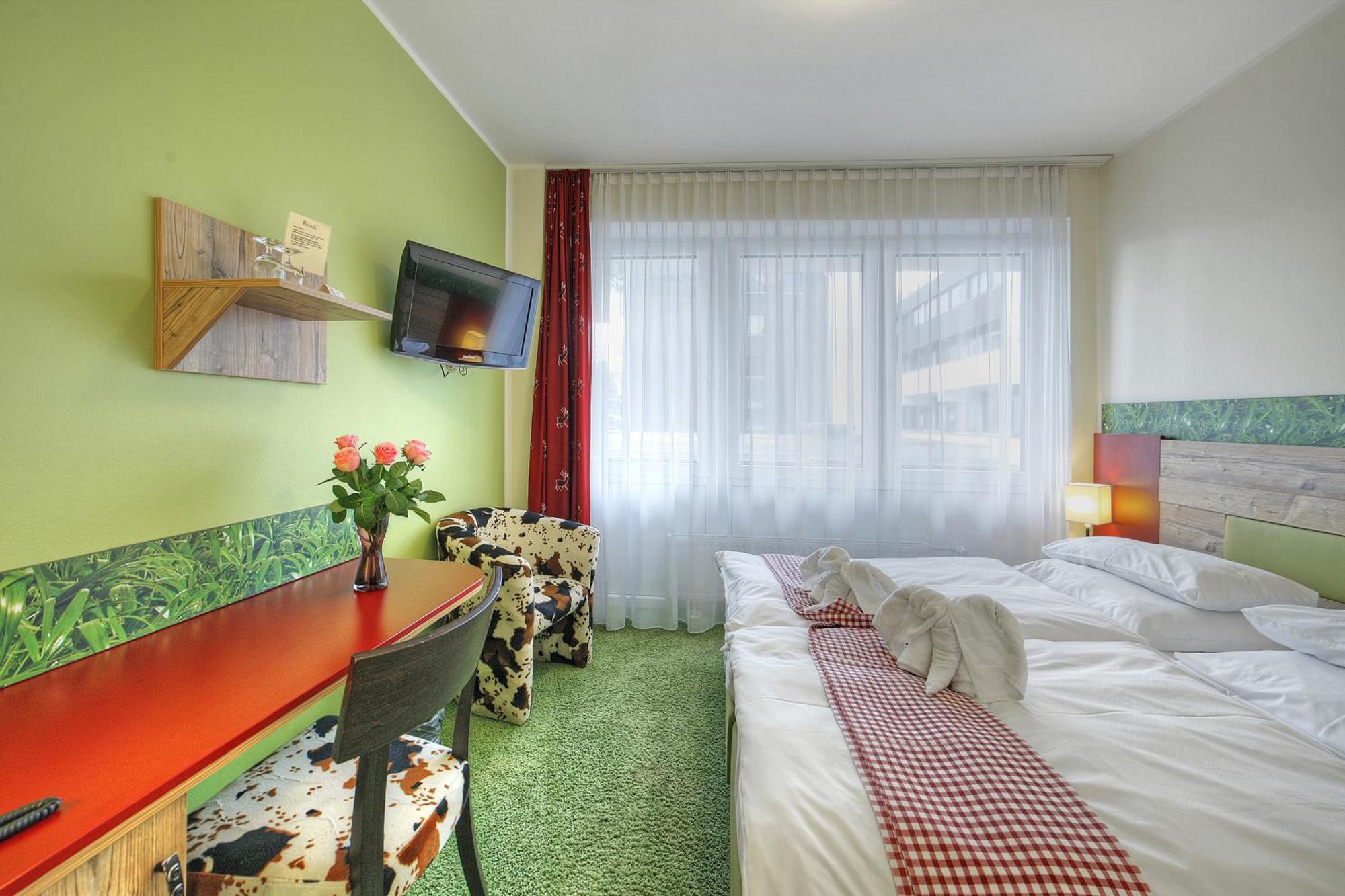 Hotel Da Vinci Gröbenzell Oda fotoğraf
